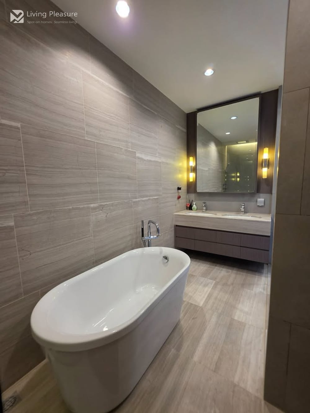 3-Bedroom Condo for Rent in ZZZ - The Diplomat Sathorn, Steps from BTS Surasak 8