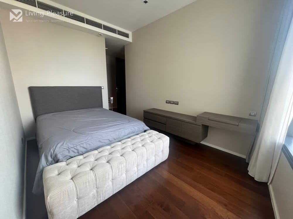 2-Bedroom Condo for Sale at The Diplomat 39, Steps from BTS Phrom Phong 2