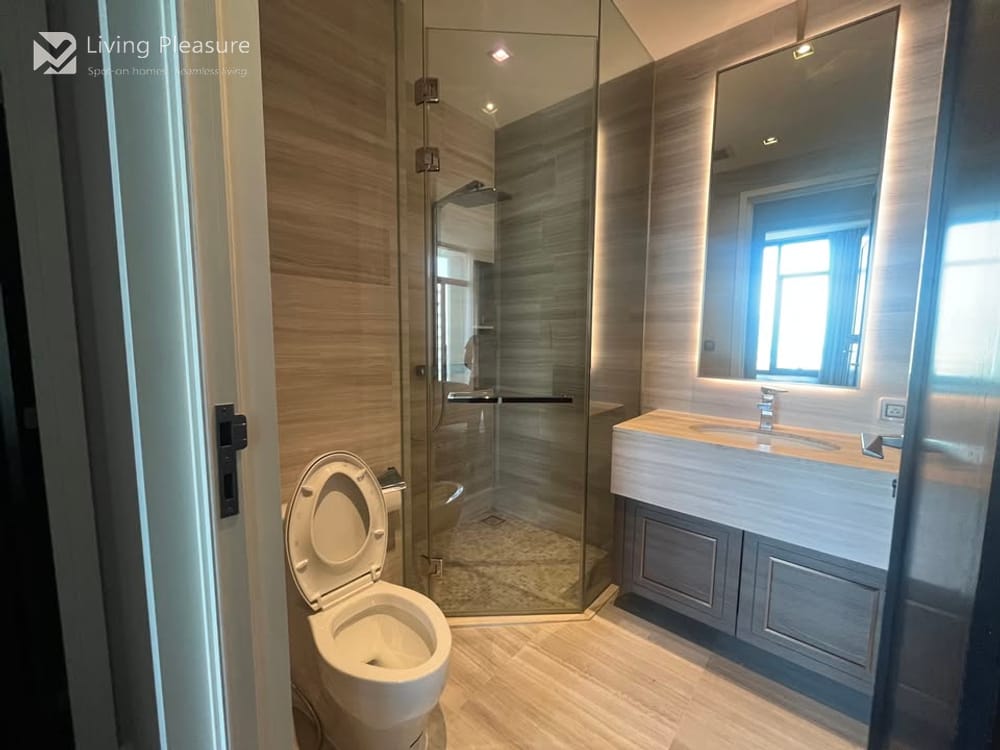 2-Bedroom Condo for Sale at The Diplomat 39, Steps from BTS Phrom Phong 3
