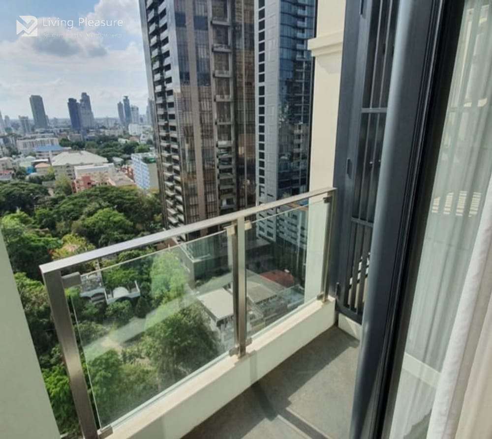 2-Bedroom Condo for Sale at The Diplomat 39, Steps from BTS Phrom Phong 7