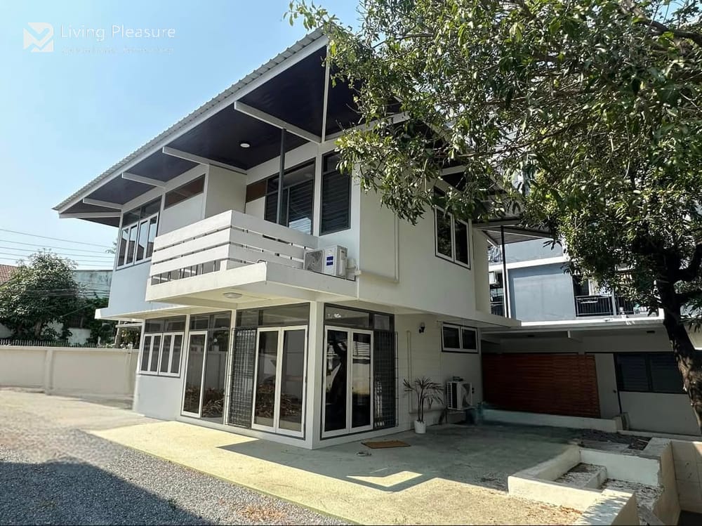 Detached House on Sukhumvit 60/1 11