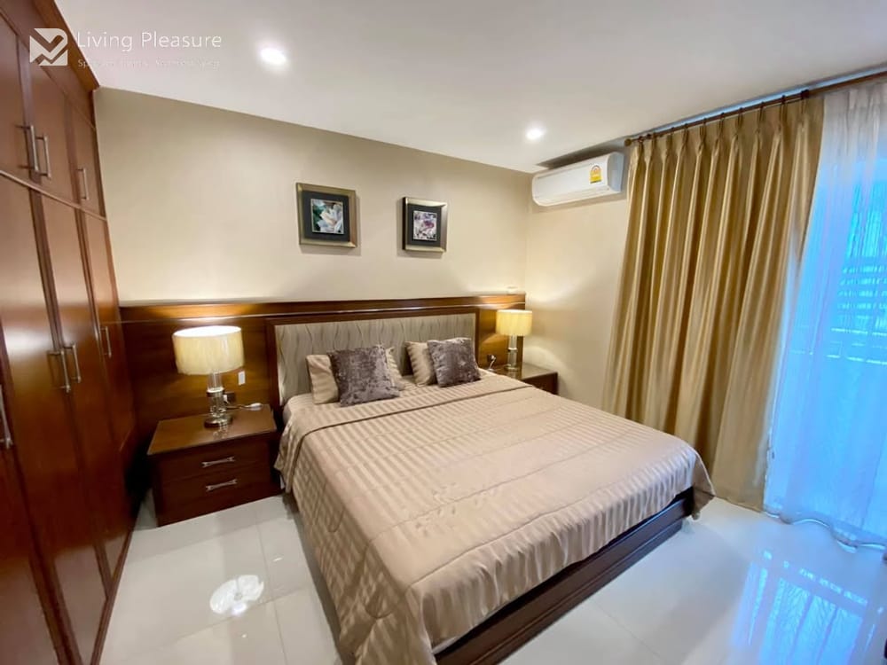 3-Bedroom Condo for Sale and Rent at Baan Suanpetch near BTS Phrom Phong 6