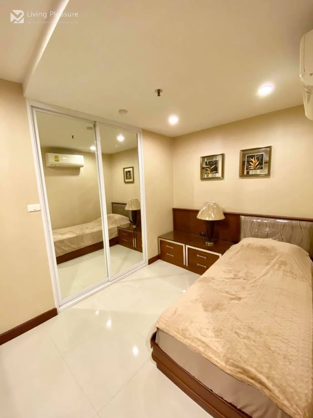 3-Bedroom Condo for Sale and Rent at Baan Suanpetch near BTS Phrom Phong 9