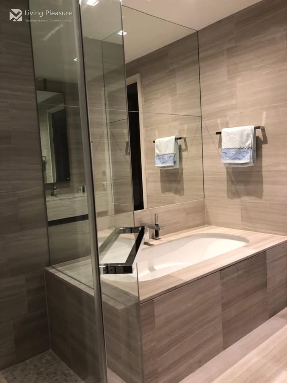 1 Bedroom for Rent I The Diplomat 39 I BTS Phromphong 3