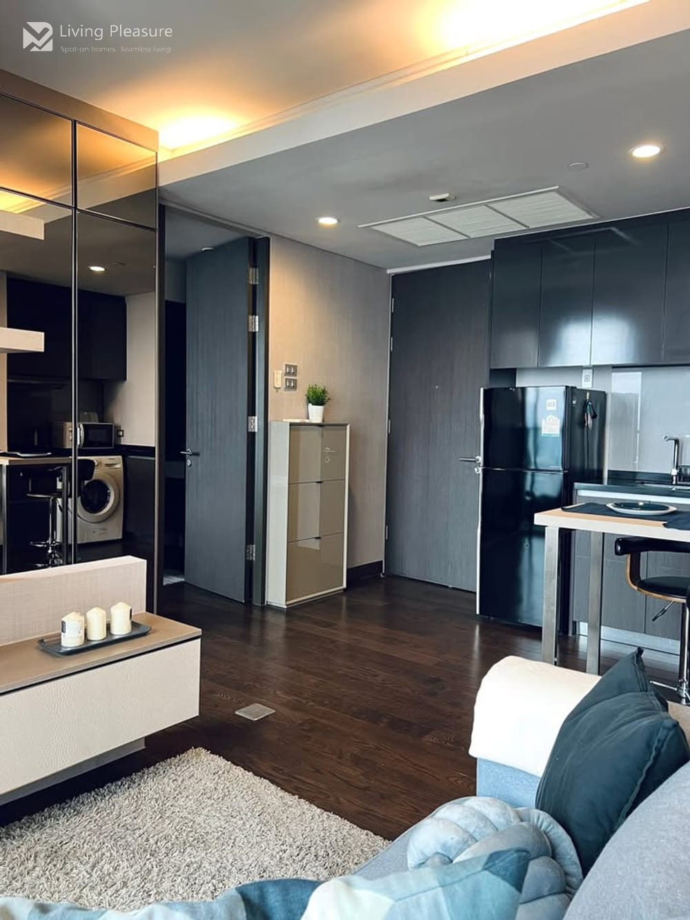 1 Bedroom Condo for Rent at The Lumpini 24 near BTS Phrom Phong 11