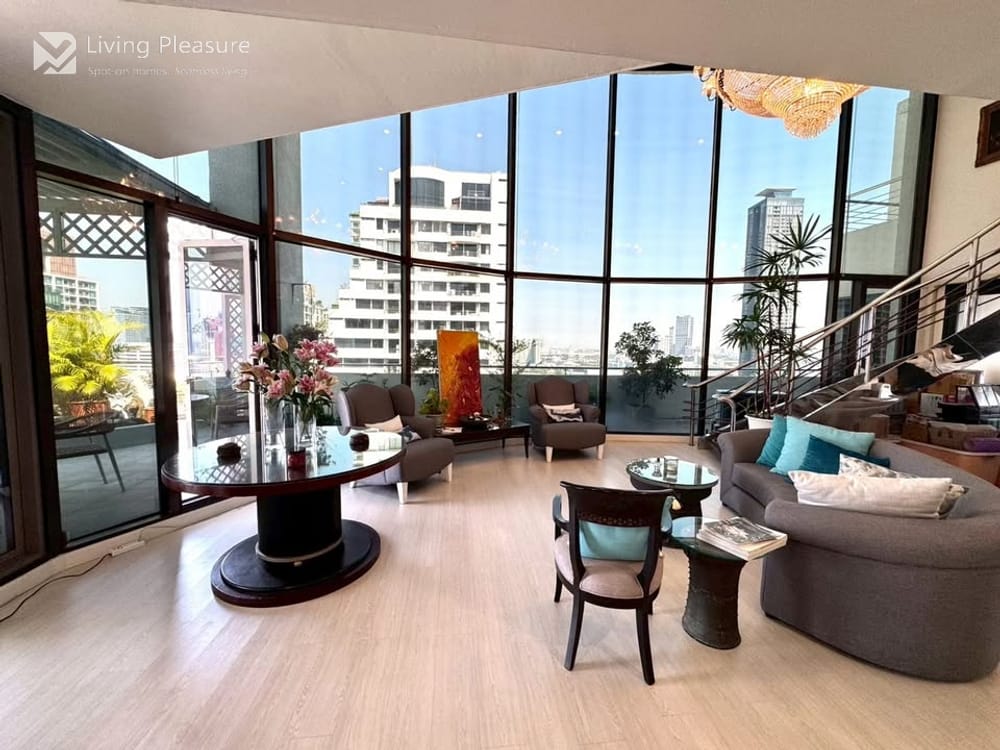 Spacious 3-Bedroom Penthouse for Rent at Supalai Place Sukhumvit 39 with City View 4