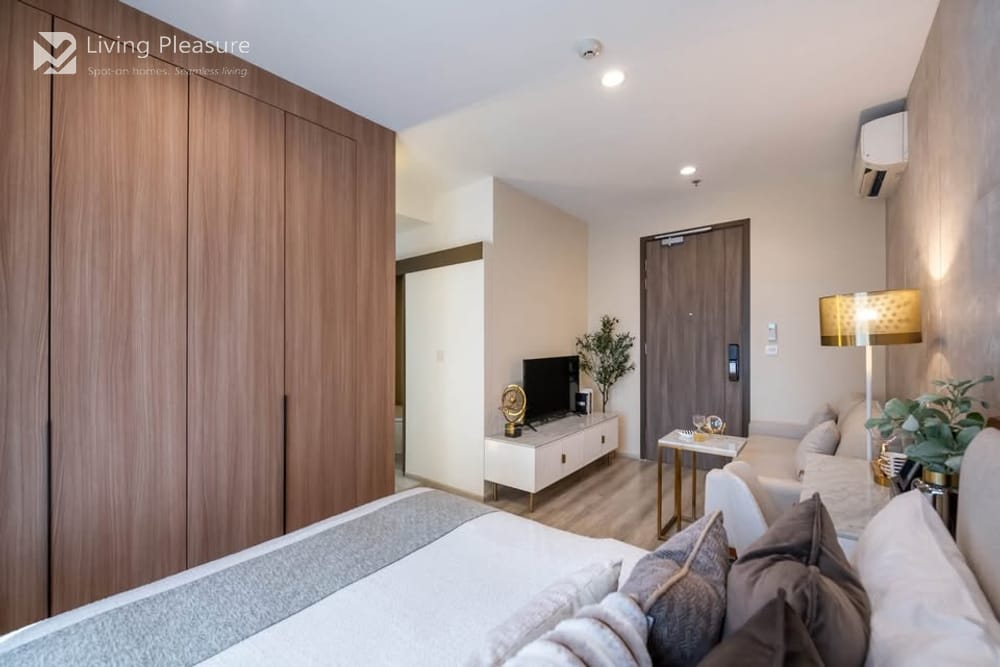 Modern Studio for Rent I Ideo Mobi Asoke I MRT Phetchaburi 3