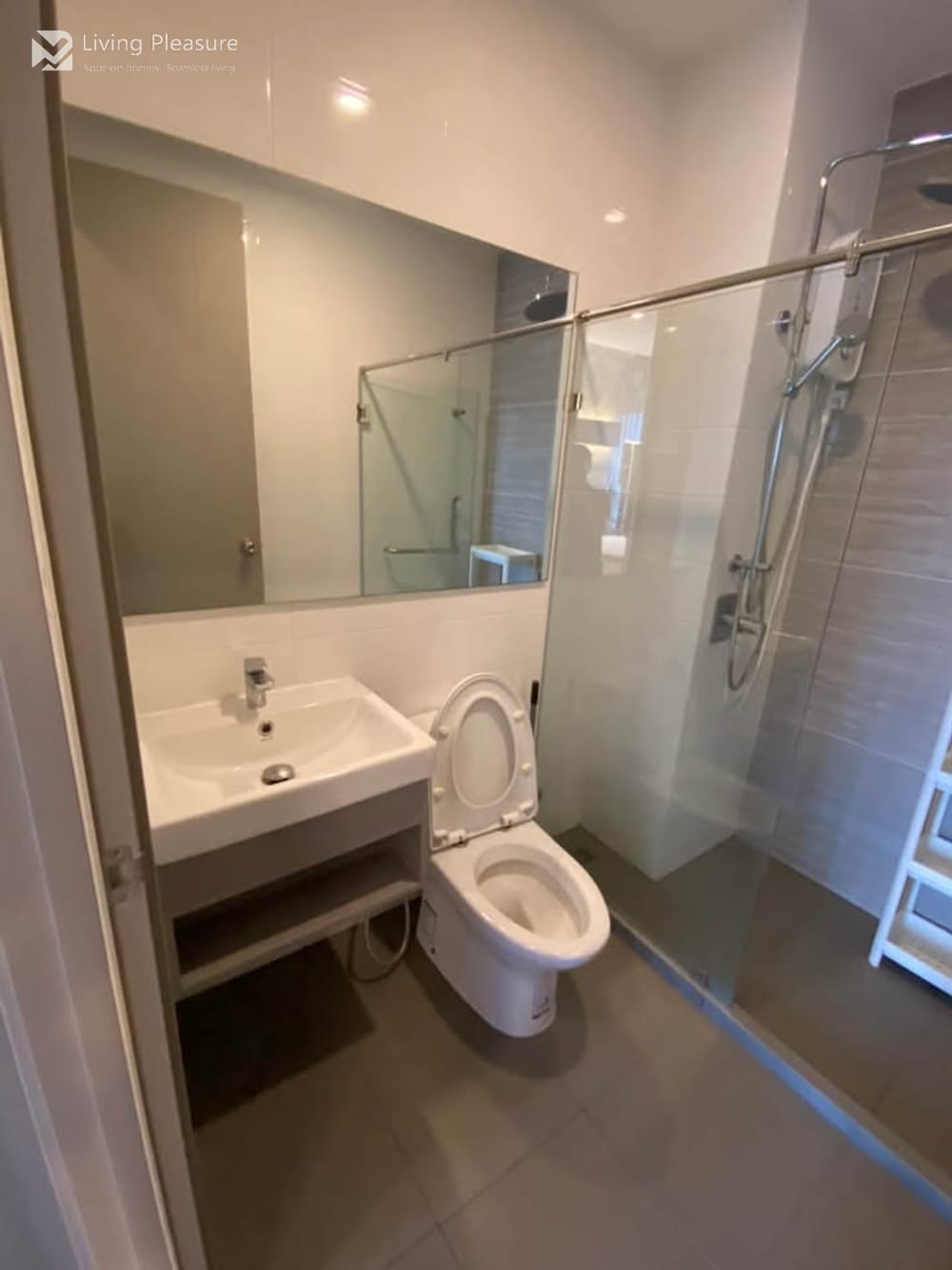 Modern Studio for Rent I Knightsbridge Prime On Nut I BTS On Nut 8