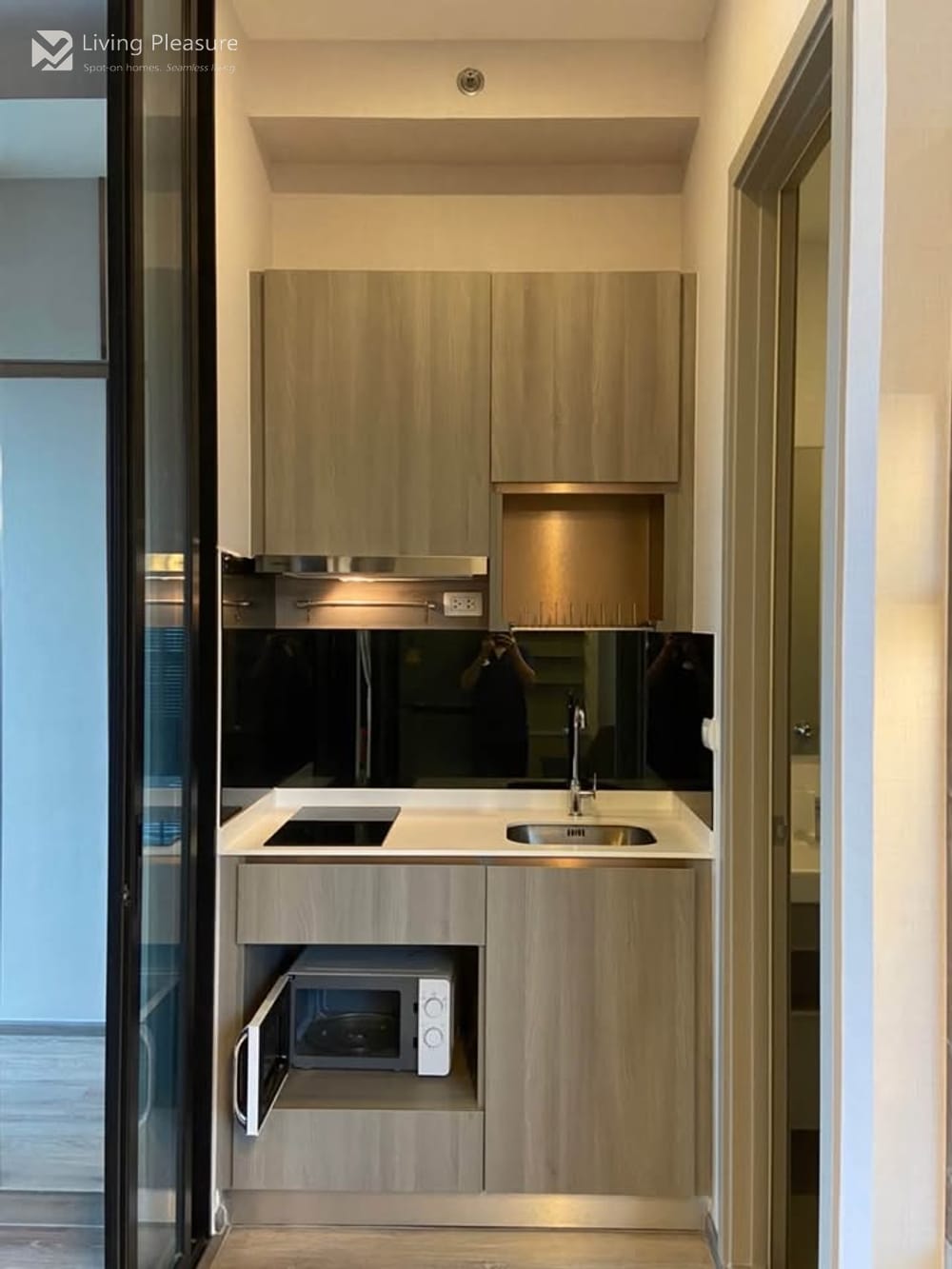 Modern Studio for Rent I Knightsbridge Prime On Nut I BTS On Nut 6