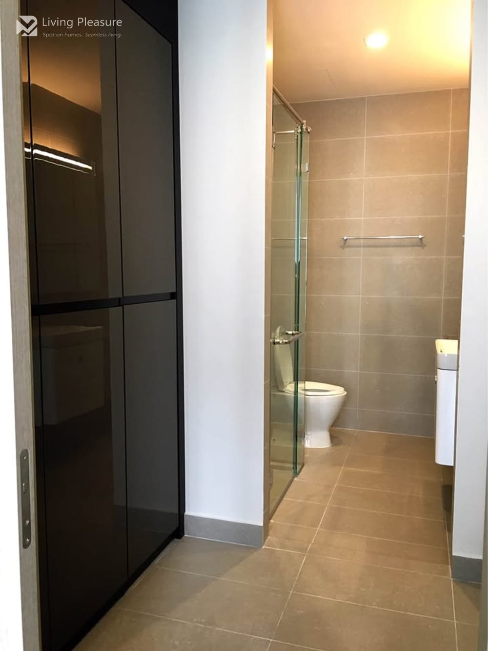 Modern Studio (Slide-Door) I Rent at Noble Ploenchit I BTS Phloen Chit 5