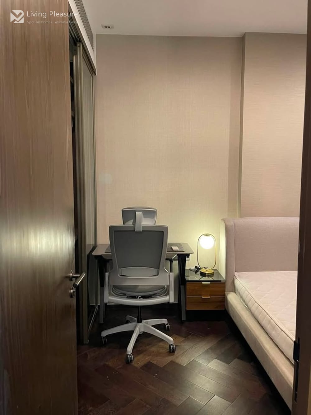 ให้เช่า 1 ห้องนอน คอนโด ใน ดิ เอส อโศก (The ESSE Asoke) 4