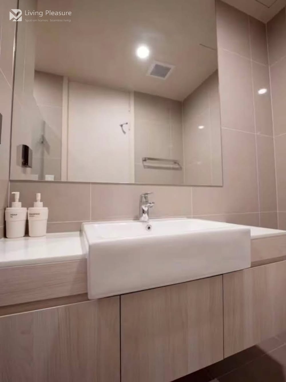 1-Bed Condo for Rent I Noble Recole I BTS Asoke & MRT Sukhumvit 16