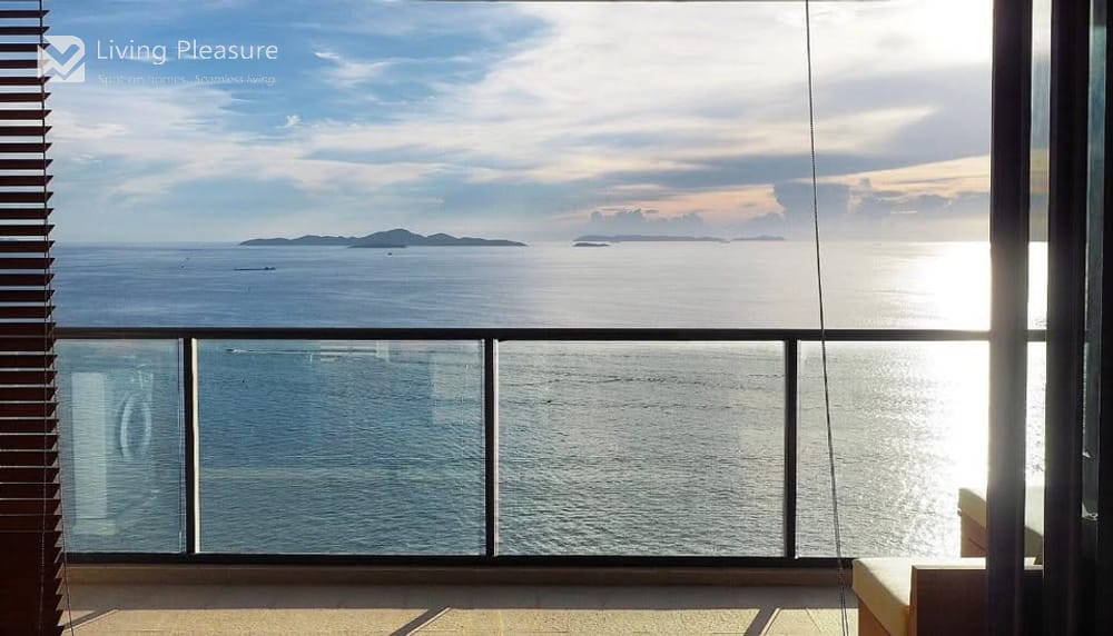 2-Bedroom Condo for Rent with Sea View at Zire Wongamat, Pattaya 14