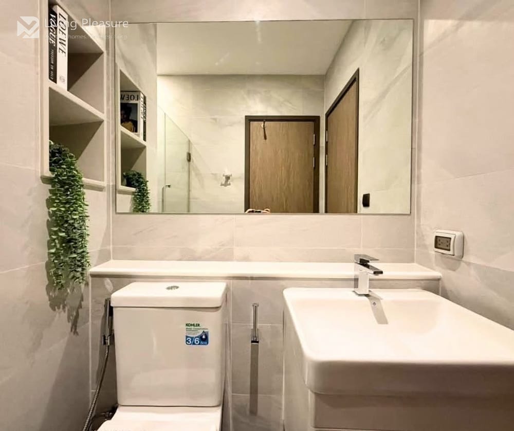 1 Bedroom Condo for Rent at RHYTHM Ekkamai - 0.4 km to BTS Ekkamai 13