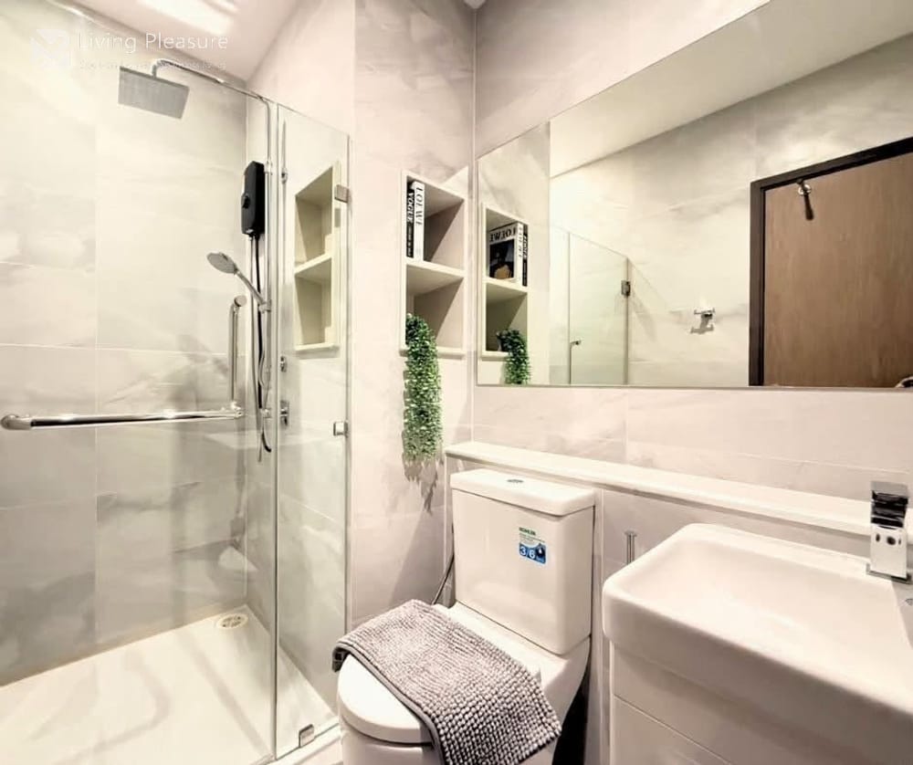 1 Bedroom Condo for Rent at RHYTHM Ekkamai - 0.4 km to BTS Ekkamai 14
