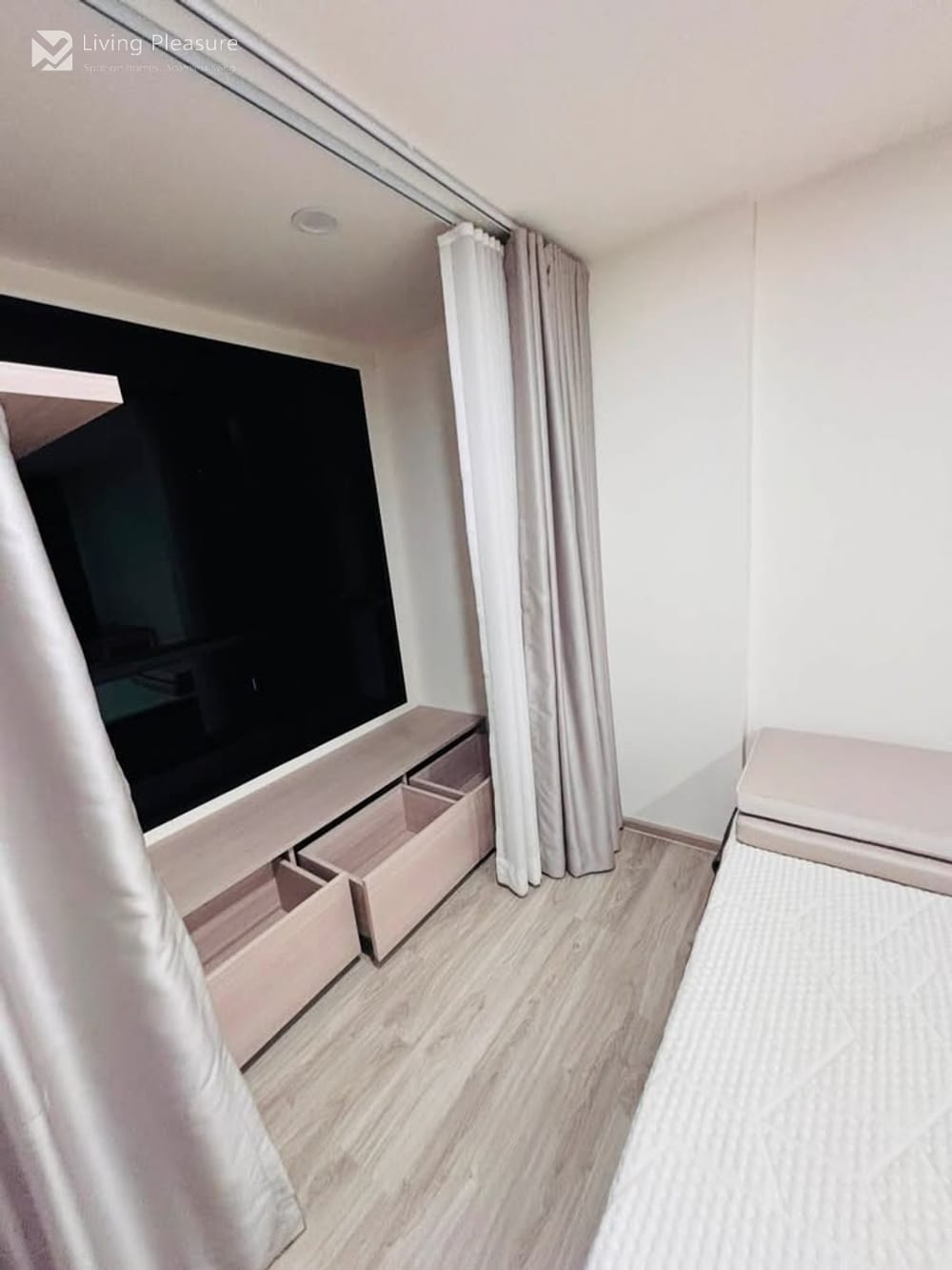 1-Bedroom Pet-Friendly Condo for Rent ณ Origin Play Sri Udom Station 3