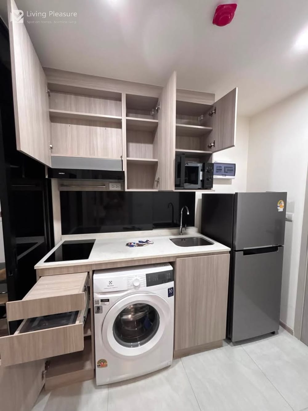 1-Bedroom Pet-Friendly Condo for Rent ณ Origin Play Sri Udom Station 5
