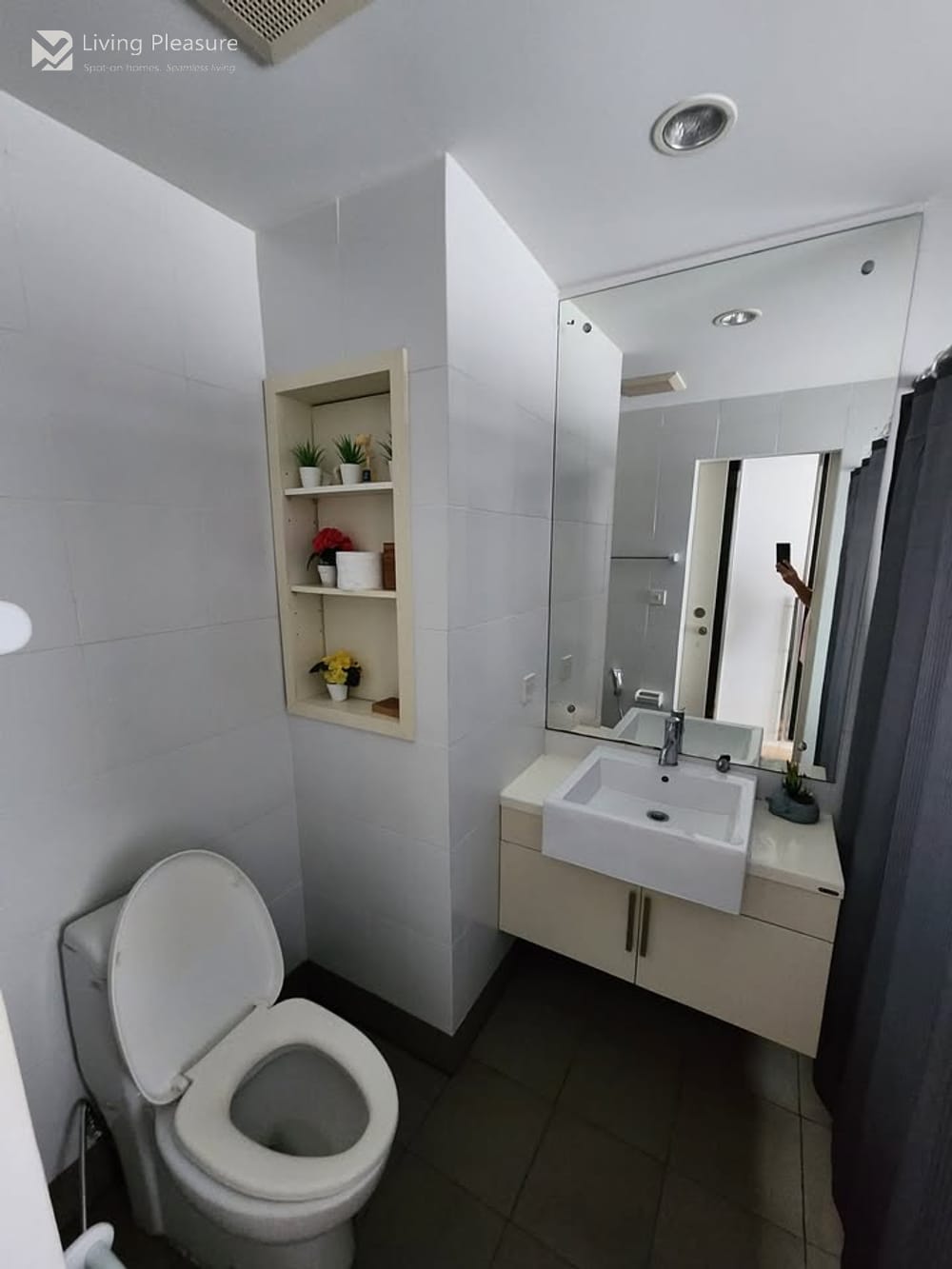 1 Bedroom Pool View Apartment for Rent at The Seed Mingle 4