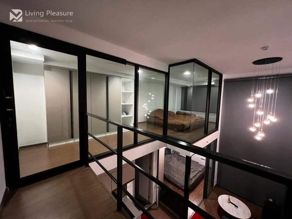 Modern 2-Bedroom Duplex for Rent at IDEO New Rama 9 with City View in Bang Kapi, Bangkok 2