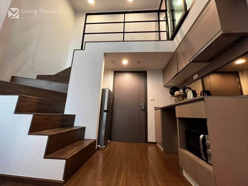 Modern 2-Bedroom Duplex for Rent at IDEO New Rama 9 with City View in Bang Kapi, Bangkok 3