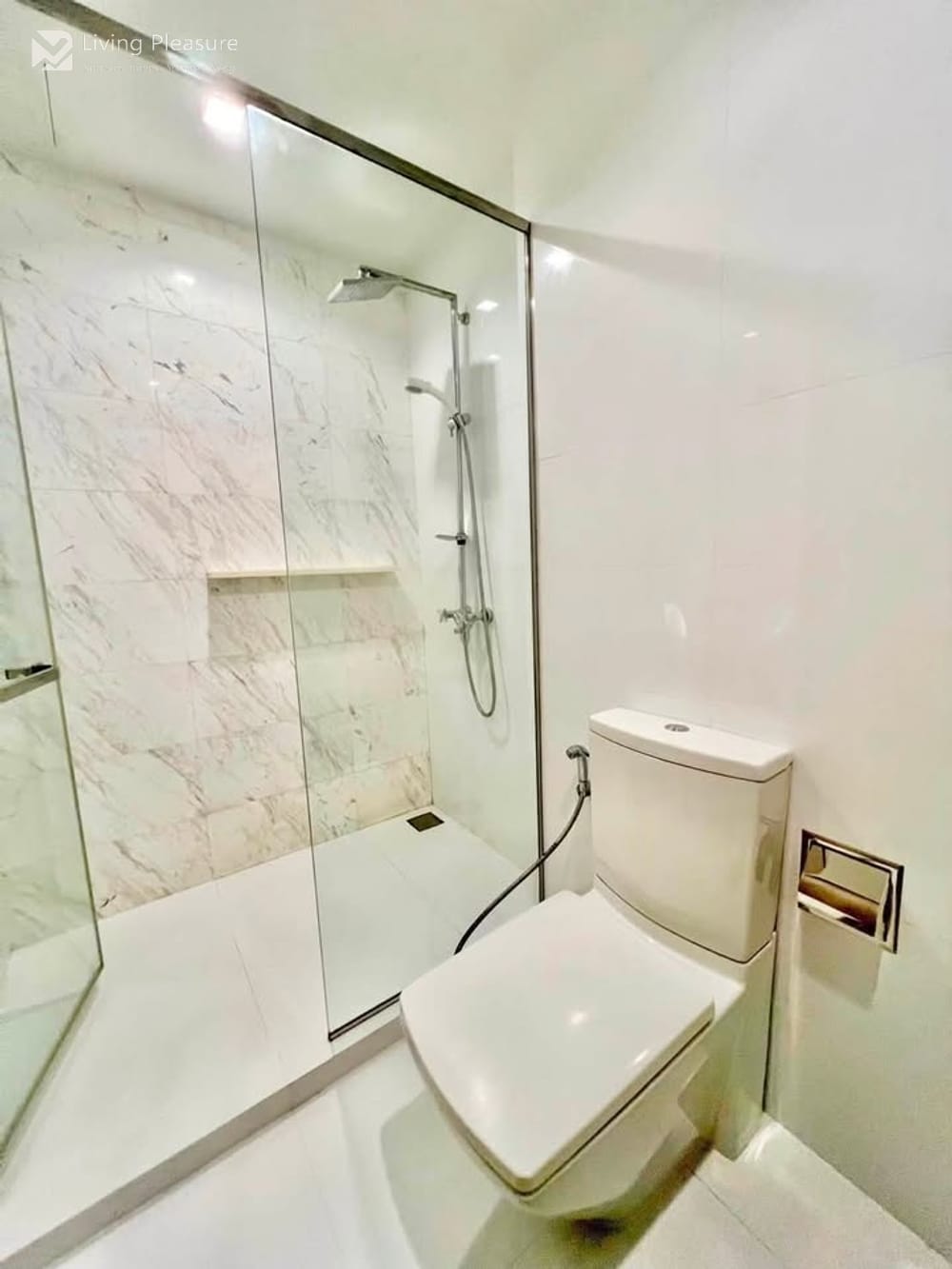 1-Bedroom Condo for Sale and Rent in HQ by Sansiri, 0.9 km to BTS Thong Lo 8