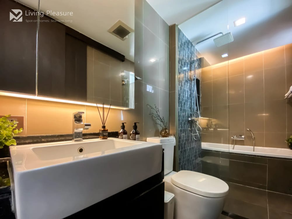Tidy Deluxe Condominium  11
