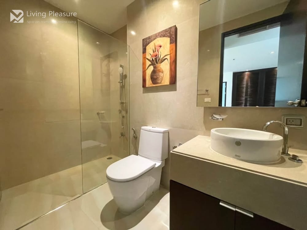 2-Bedroom Condo for Rent at The Madison, Steps from BTS Phrom Phong 7