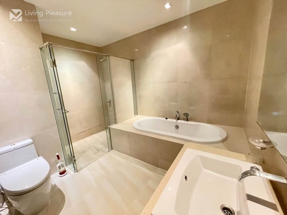 2-Bedroom Condo for Rent at The Madison, Steps from BTS Phrom Phong 8