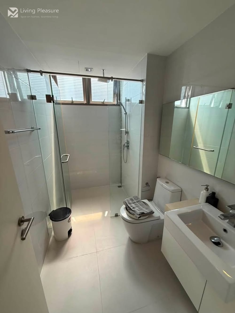 2-Bedroom Condo for Rent at Nara 9 by Eastern Star near BTS Chong Nonsi 15