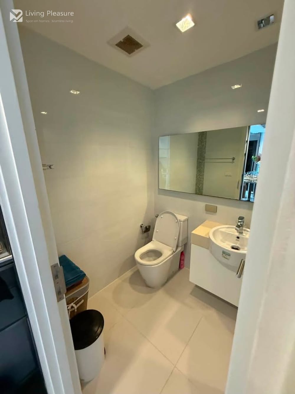 2-Bedroom Condo for Rent at Nara 9 by Eastern Star near BTS Chong Nonsi 18