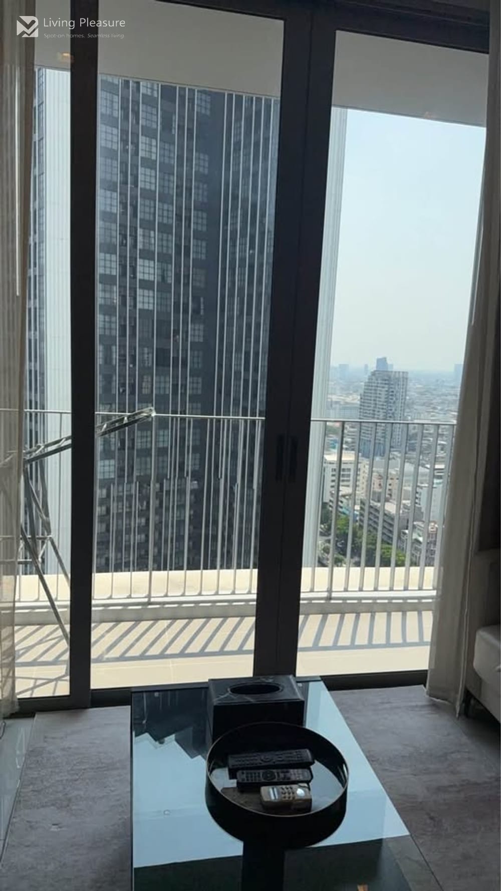 2-Bedroom Condo for Rent at Nara 9 by Eastern Star near BTS Chong Nonsi 23