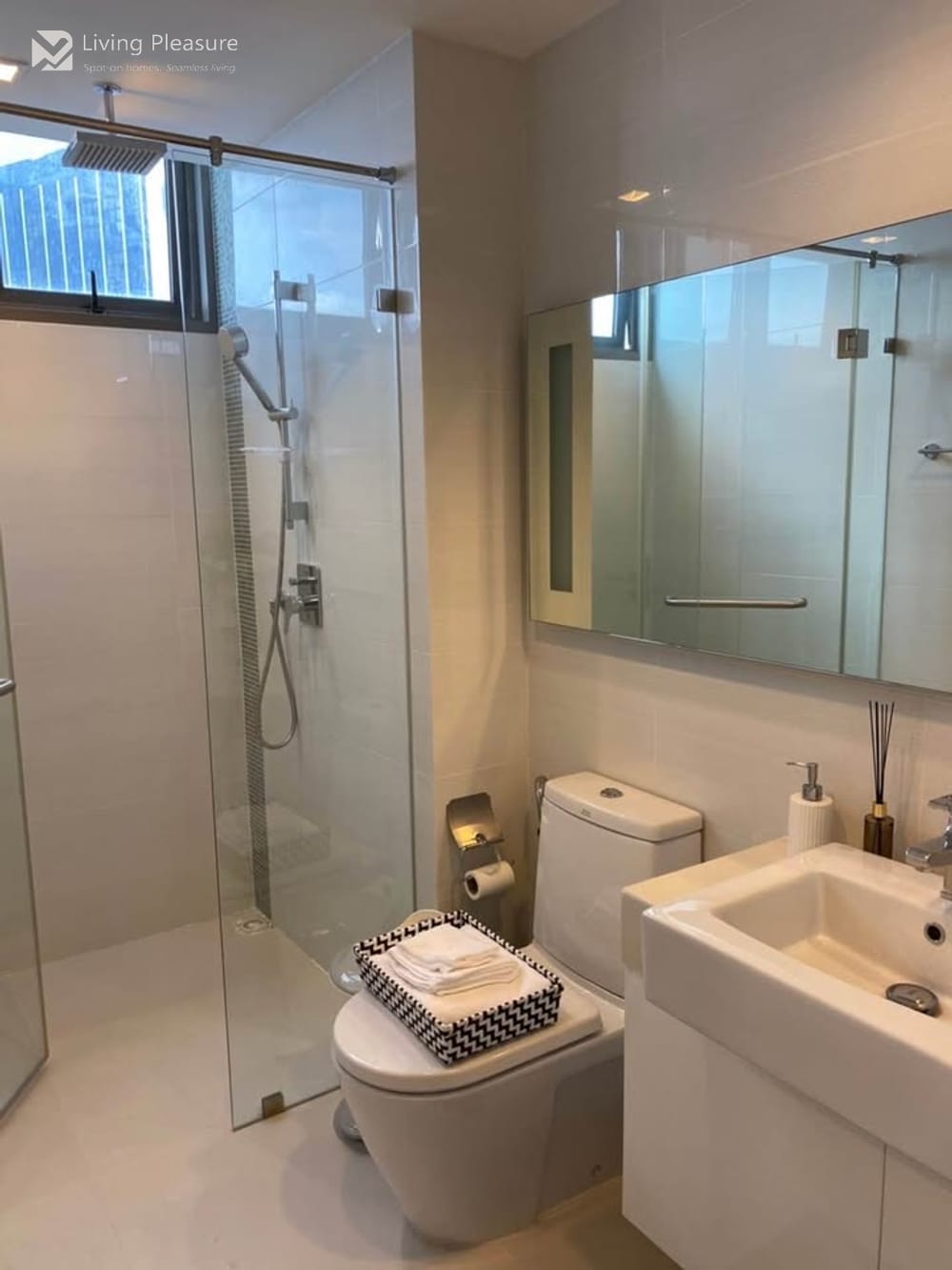2-Bedroom Condo for Rent at Nara 9 by Eastern Star - City Views, Near BTS Chong Nonsi 4