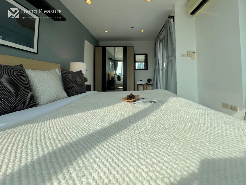 ให้เช่า 2 ห้องนอน คอนโด ใน สีลม สวีท (Silom Suite) 2