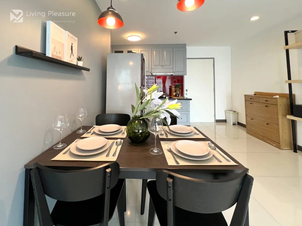 ให้เช่า 2 ห้องนอน คอนโด ใน สีลม สวีท (Silom Suite) 7