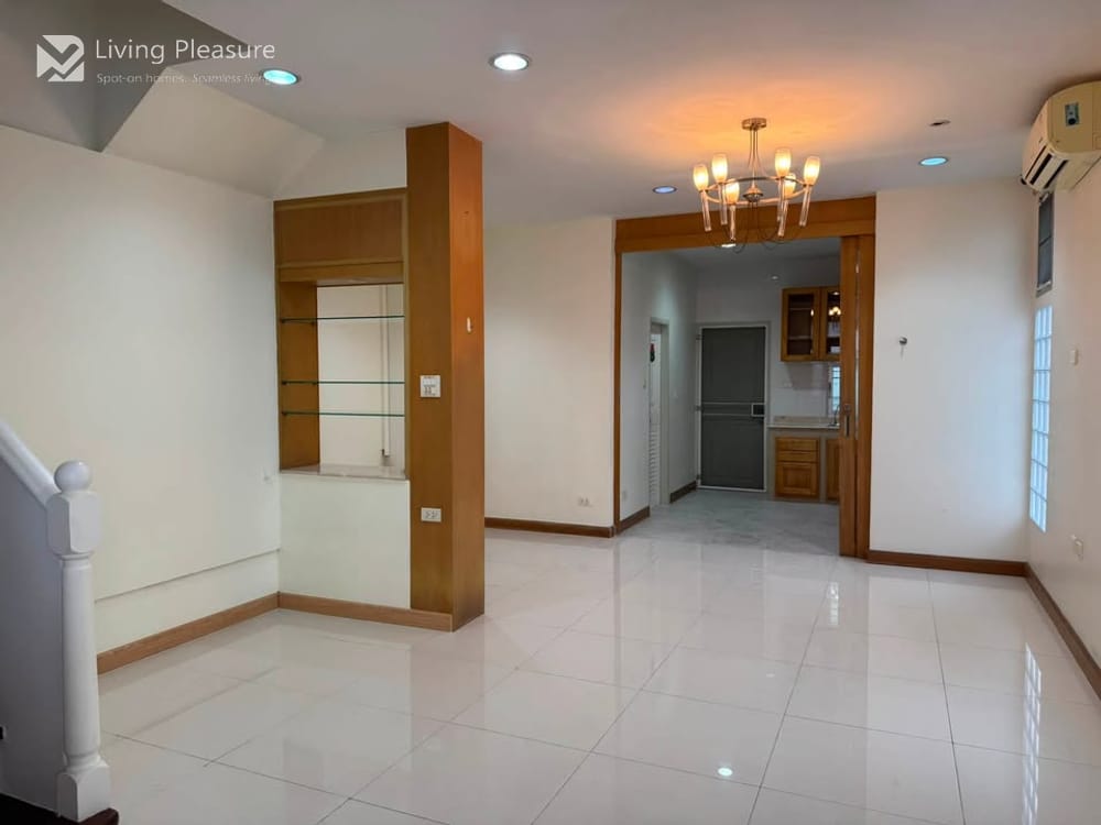 Spacious 4-Bedroom TownHouse for Rent at Baan Klang Krung (Sathorn-Narathiwas) - Pet Friendly near Central Rama 3 4