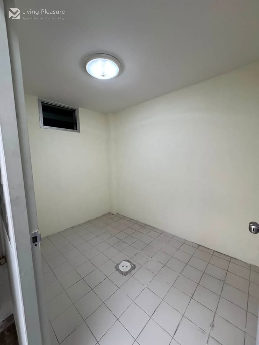 Spacious 4-Bedroom TownHouse for Rent at Baan Klang Krung (Sathorn-Narathiwas) - Pet Friendly near Central Rama 3 24