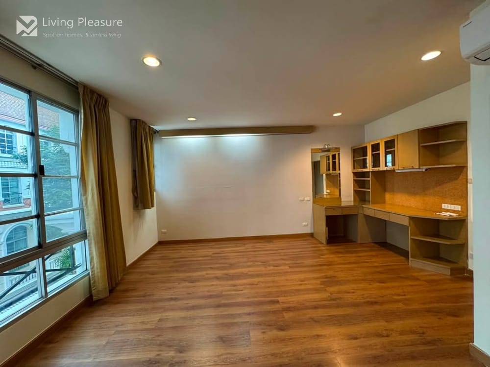 Spacious 4-Bedroom TownHouse for Rent at Baan Klang Krung (Sathorn-Narathiwas) - Pet Friendly near Central Rama 3 11