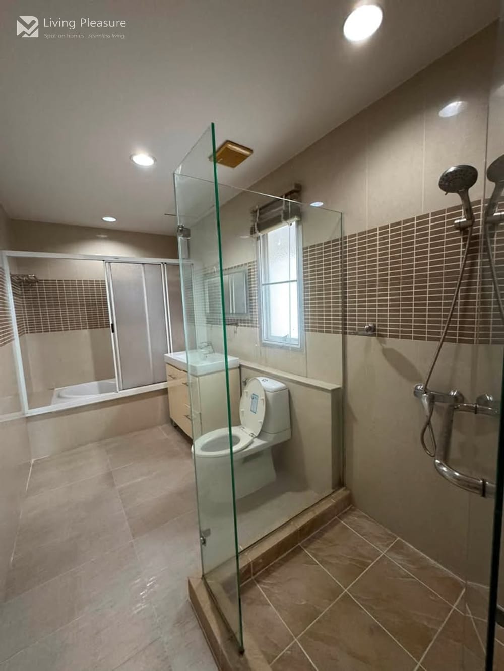 Spacious 4-Bedroom TownHouse for Rent at Baan Klang Krung (Sathorn-Narathiwas) - Pet Friendly near Central Rama 3 15