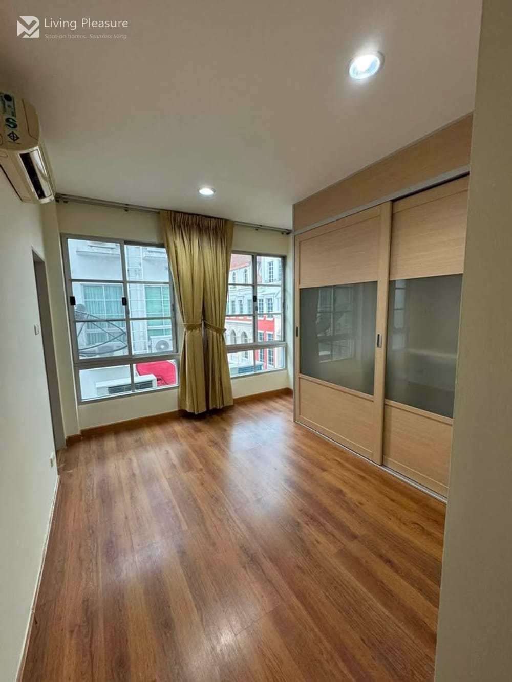 Spacious 4-Bedroom TownHouse for Rent at Baan Klang Krung (Sathorn-Narathiwas) - Pet Friendly near Central Rama 3 16