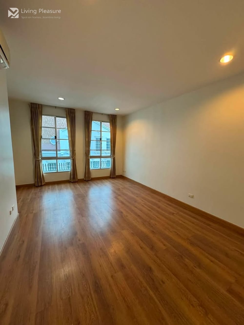 Spacious 4-Bedroom TownHouse for Rent at Baan Klang Krung (Sathorn-Narathiwas) - Pet Friendly near Central Rama 3 18