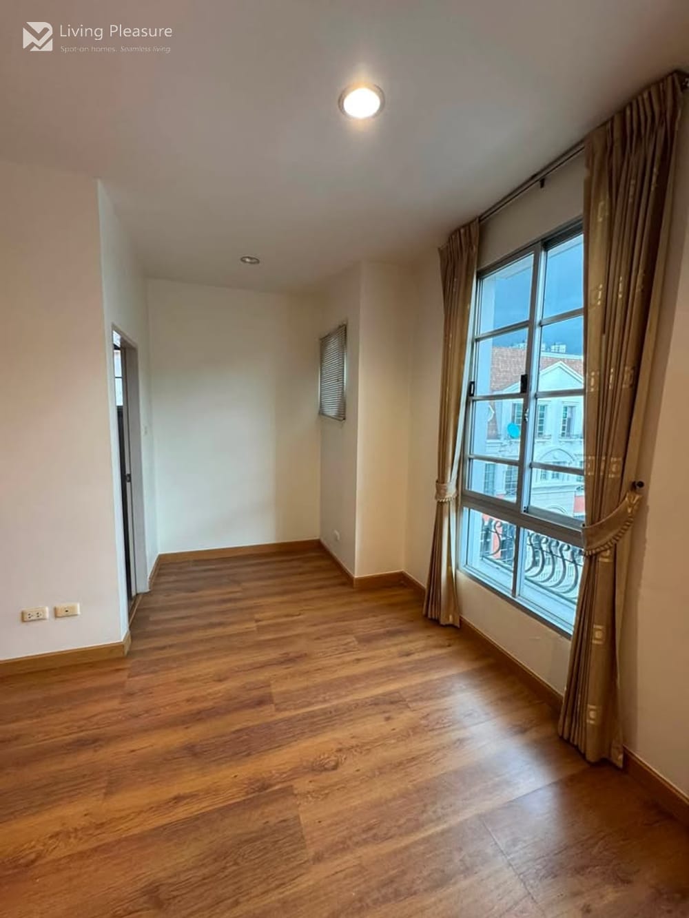 Spacious 4-Bedroom TownHouse for Rent at Baan Klang Krung (Sathorn-Narathiwas) - Pet Friendly near Central Rama 3 19