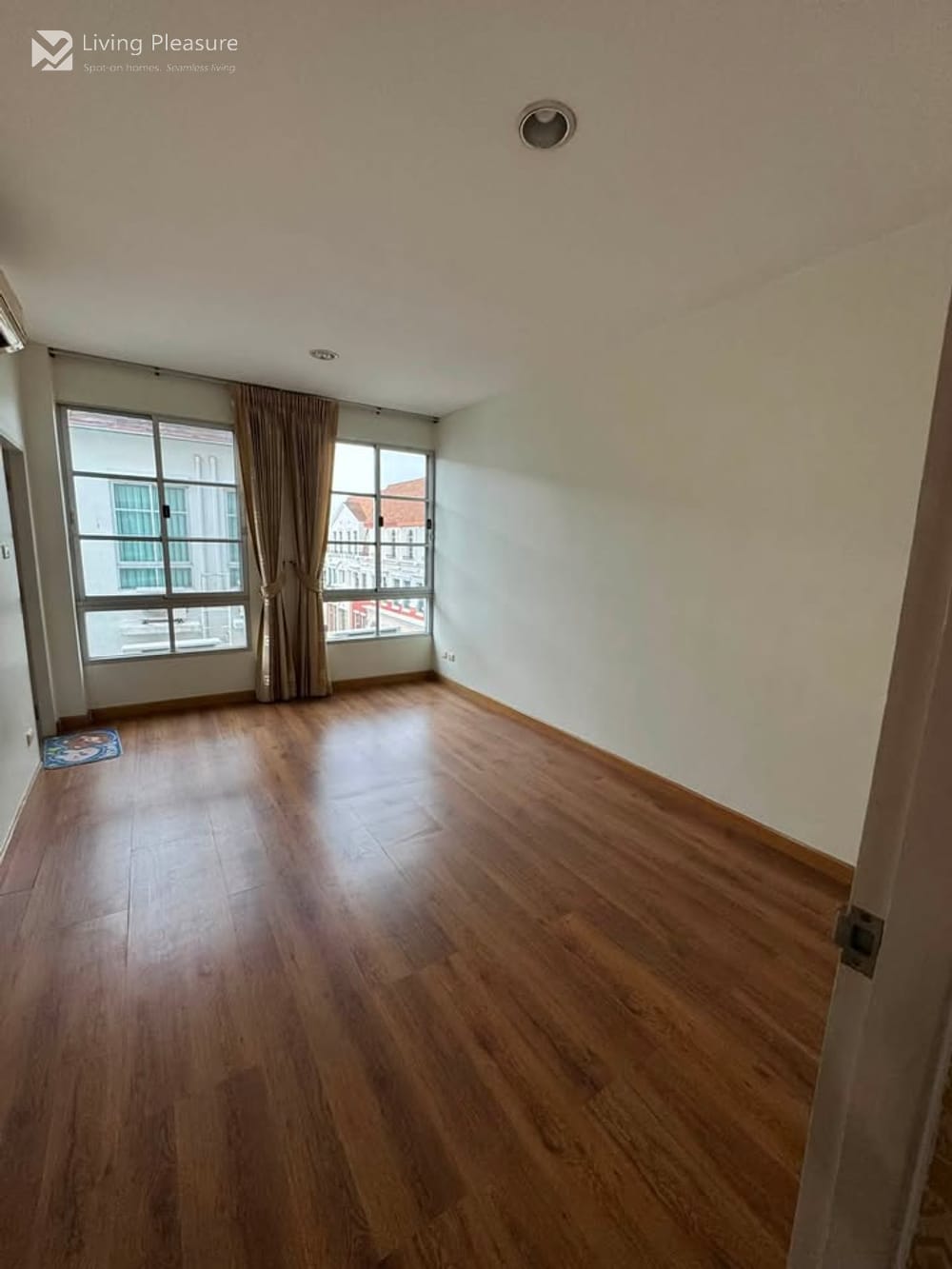 Spacious 4-Bedroom TownHouse for Rent at Baan Klang Krung (Sathorn-Narathiwas) - Pet Friendly near Central Rama 3 22