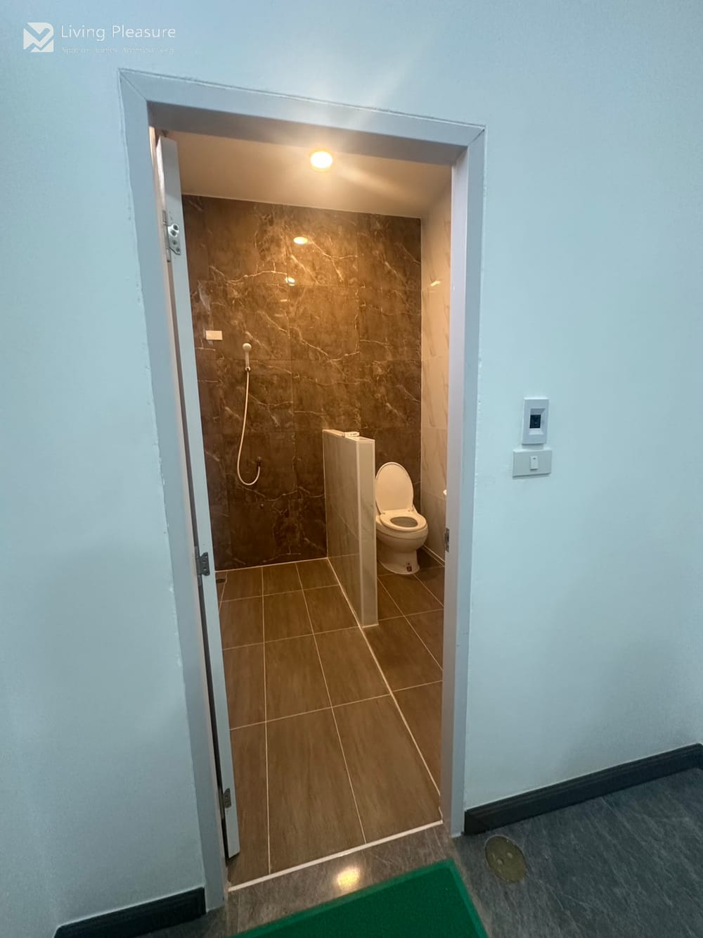 ให้เช่า 4 ห้องนอน บ้าน ใน หมู่บ้านศรีนครินทร์แกรนด์แมนชั่น (Srinakarin Grand Mansion) 7