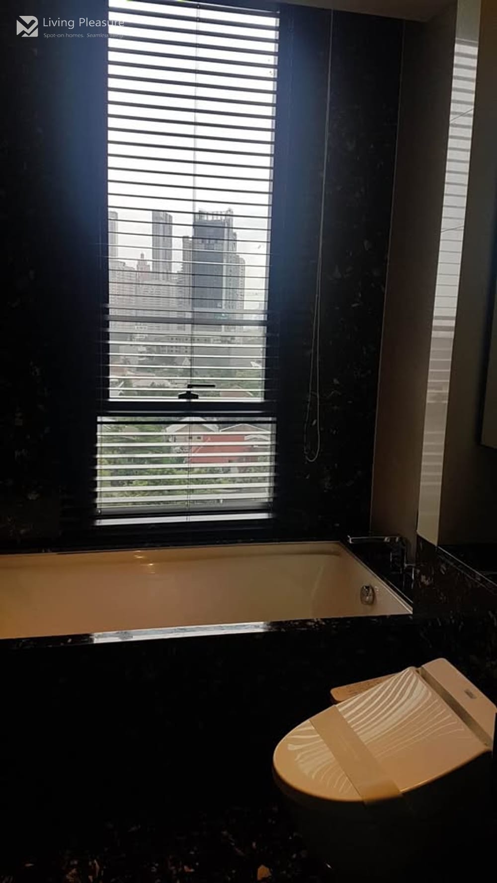 1-Bedroom Condo for Sale and Rent in BEATNIQ Sukhumvit 32 - Just 0.4 km from BTS Thong Lo 9