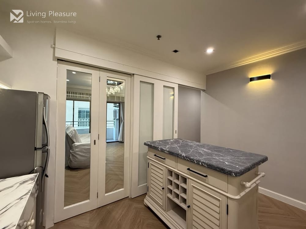 3-Bedroom Condo for Rent at Top View Tower with City View near BTS Thong Lo, Upper Sukhumvit 2