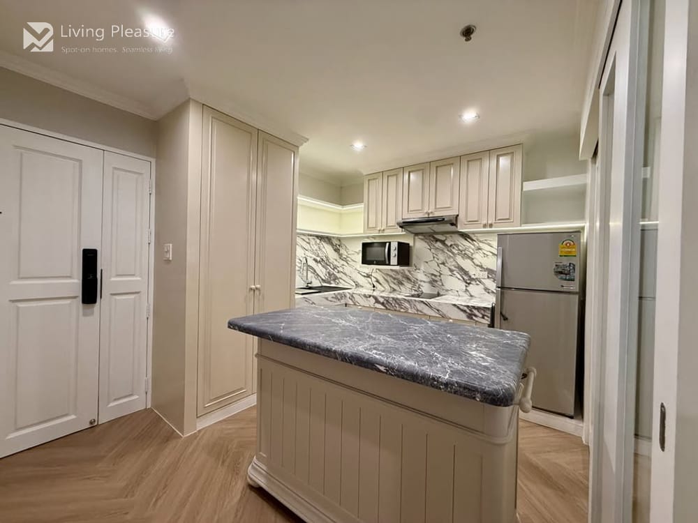 3-Bedroom Condo for Rent at Top View Tower with City View near BTS Thong Lo, Upper Sukhumvit 6