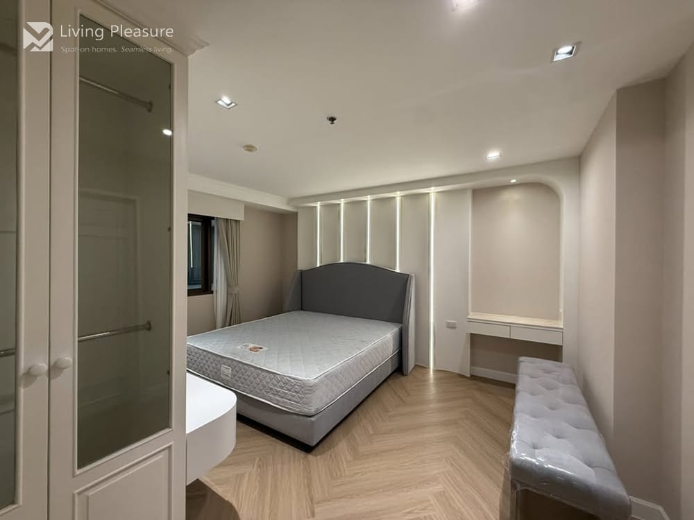 3-Bedroom Condo for Rent at Top View Tower with City View near BTS Thong Lo, Upper Sukhumvit 16