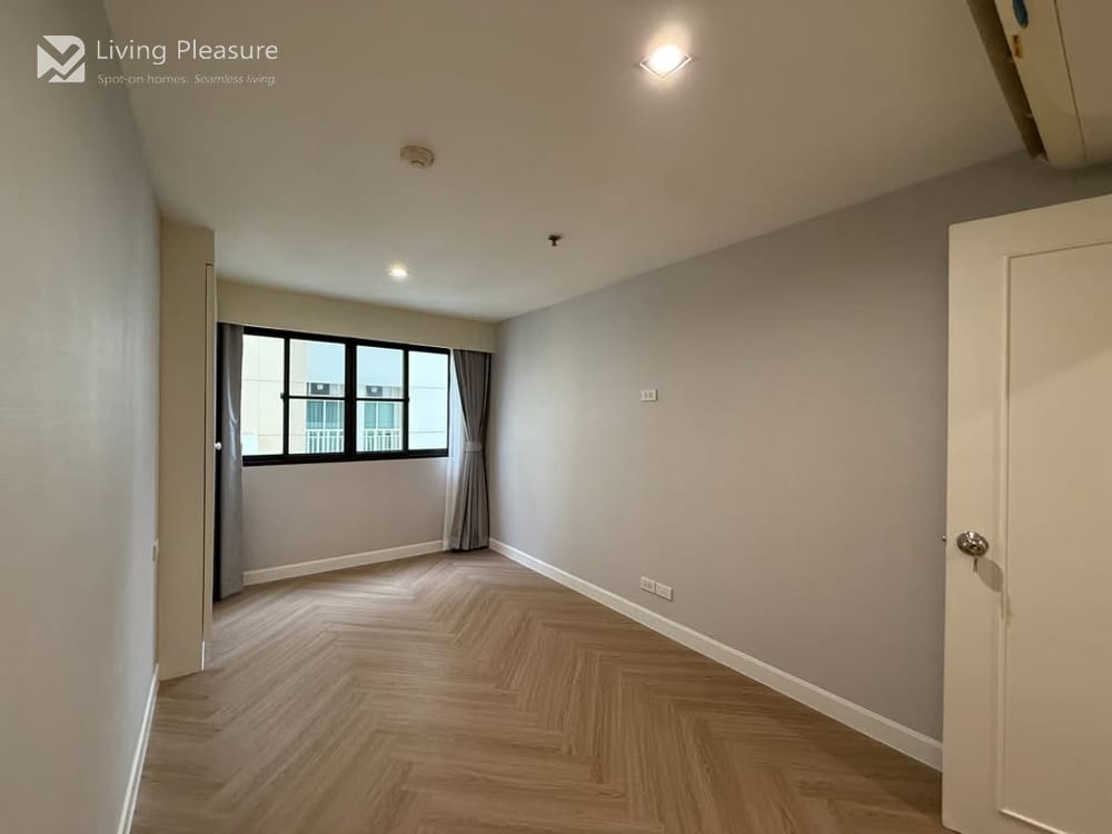3-Bedroom Condo for Rent at Top View Tower with City View near BTS Thong Lo, Upper Sukhumvit 19
