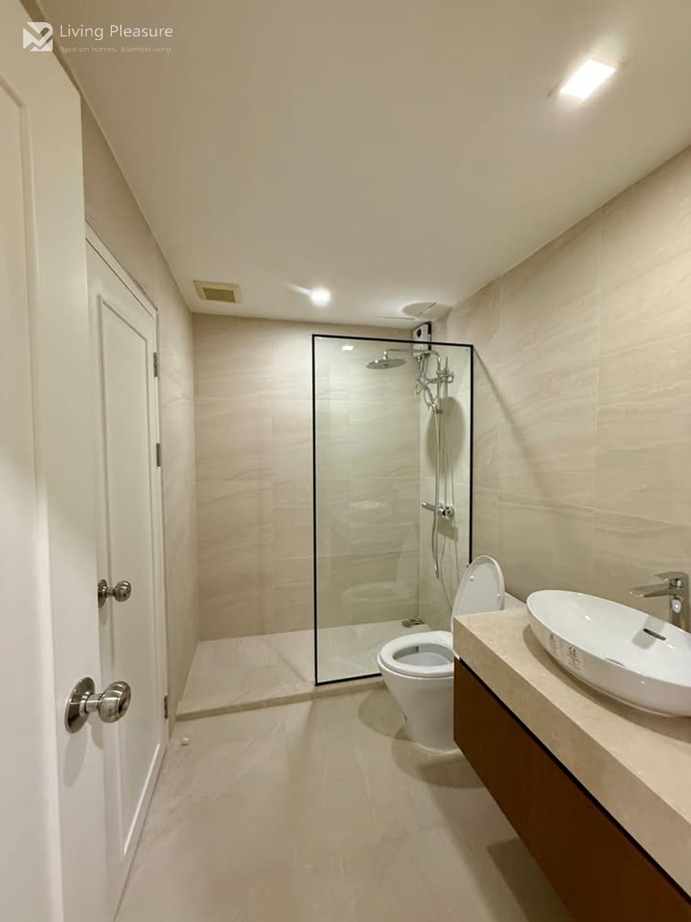 3-Bedroom Condo for Rent at Top View Tower with City View near BTS Thong Lo, Upper Sukhumvit 22