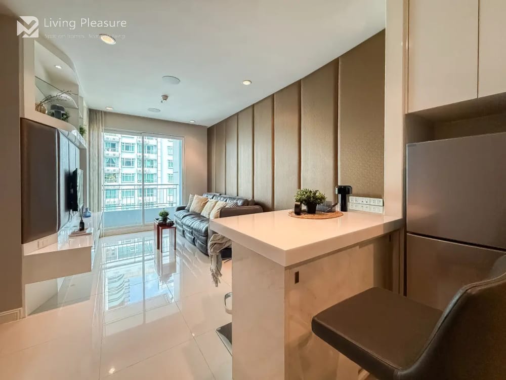 The Circle Condominium 35